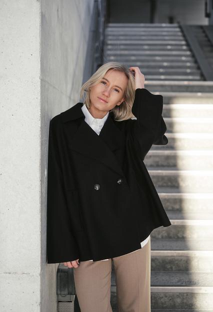 Harris Wharf London Women Oversized Jacket Light Pressed Wool Black